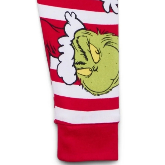 FINAL SALE 🆕 infants Grinch pajamas - Picture 4 of 6
